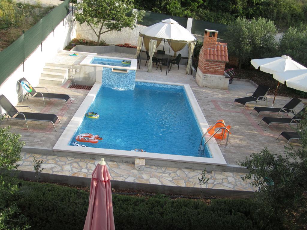 Apartments Nives Супетар Экстерьер фото