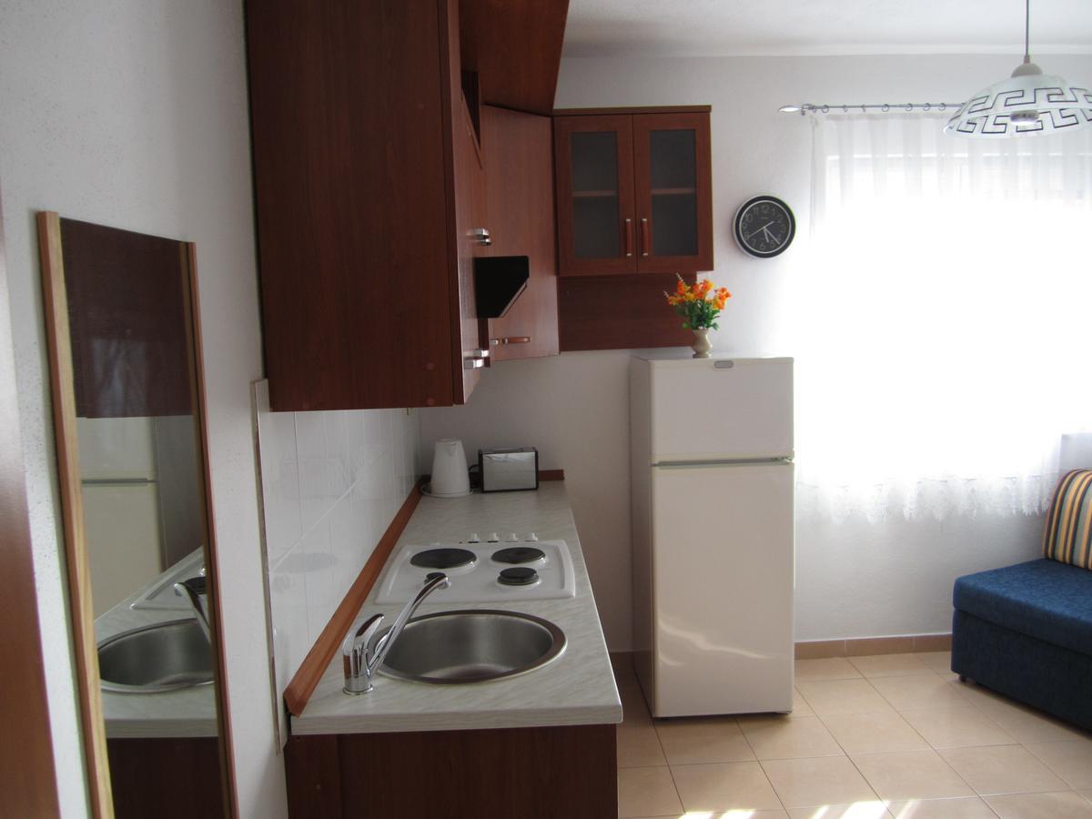 Apartments Nives Супетар Экстерьер фото