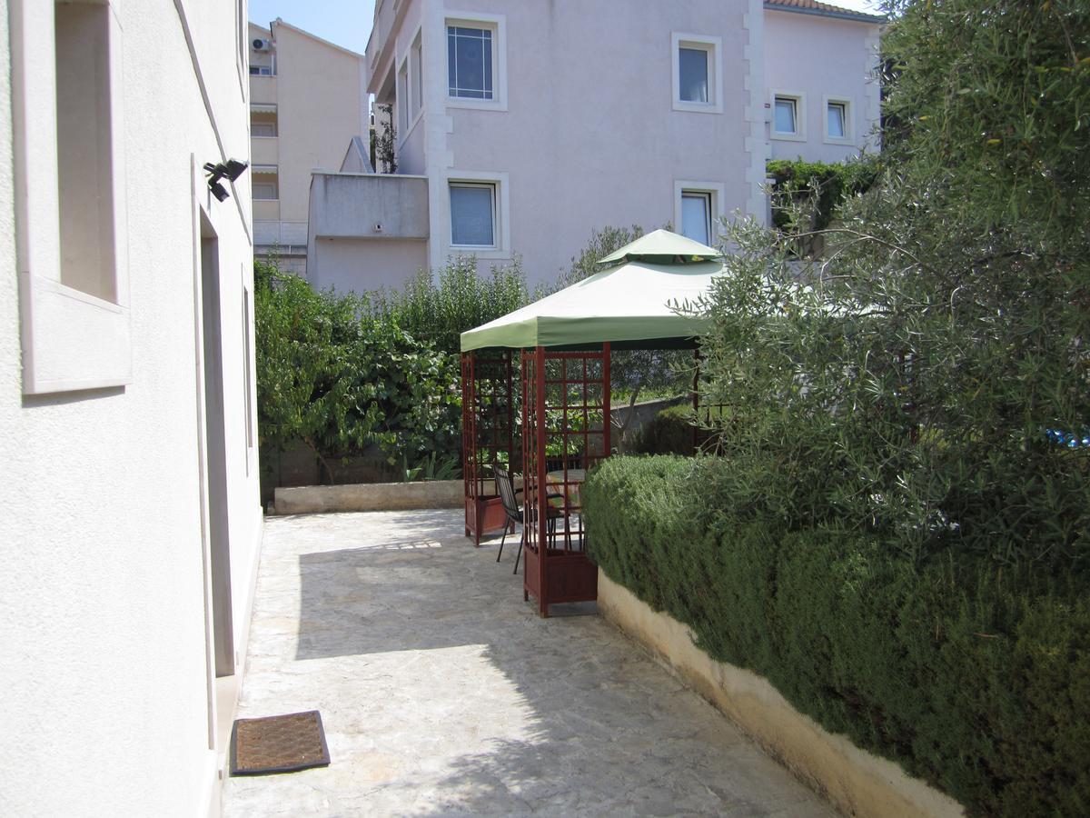 Apartments Nives Супетар Экстерьер фото