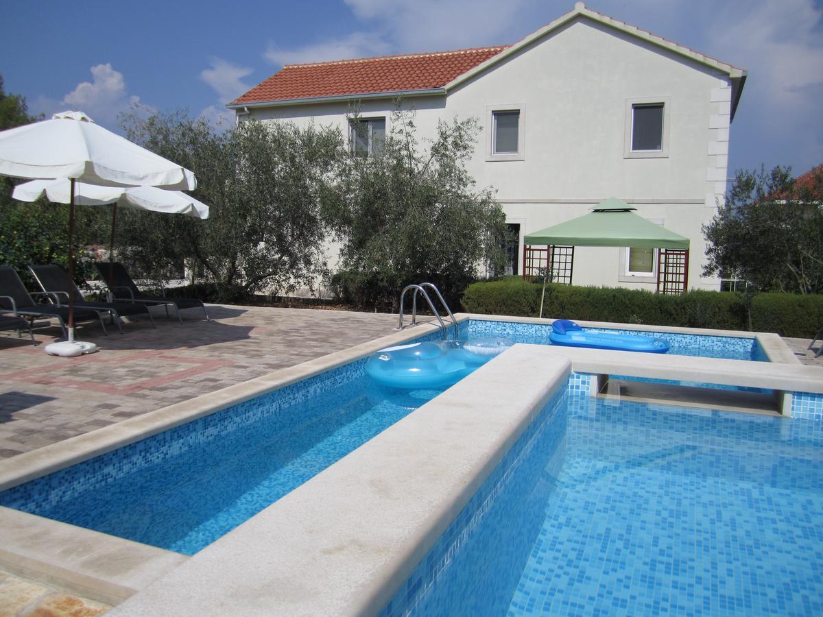 Apartments Nives Супетар Экстерьер фото